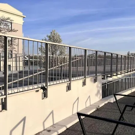 Donald Eurovea 公寓