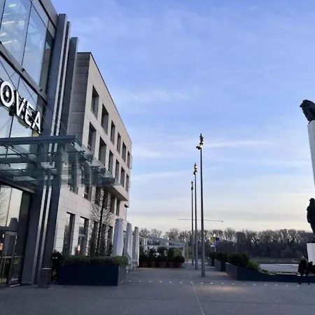 Donald Eurovea דירה ברטיסלאבה