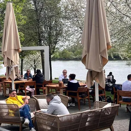 Donald Eurovea Apartment Bratislava