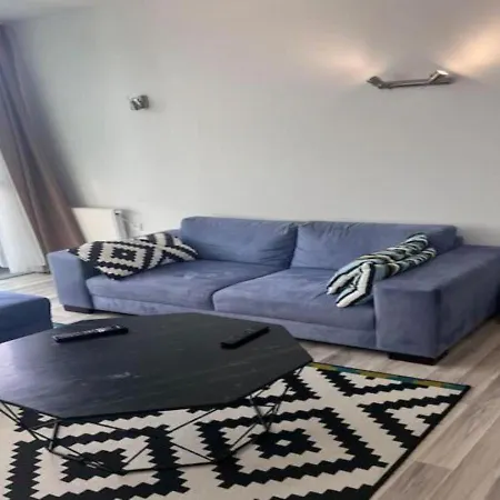 Donald Eurovea Apartment *